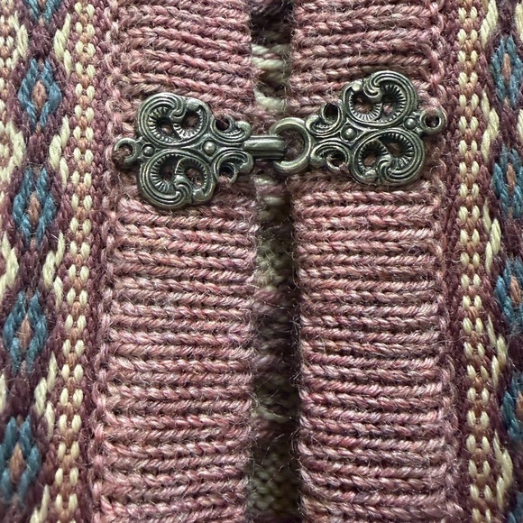 Dale of Norway Vintage Dale Classic Mauve, Ivory, Plum Cardigan (1988-1996). - Picture 12 of 15